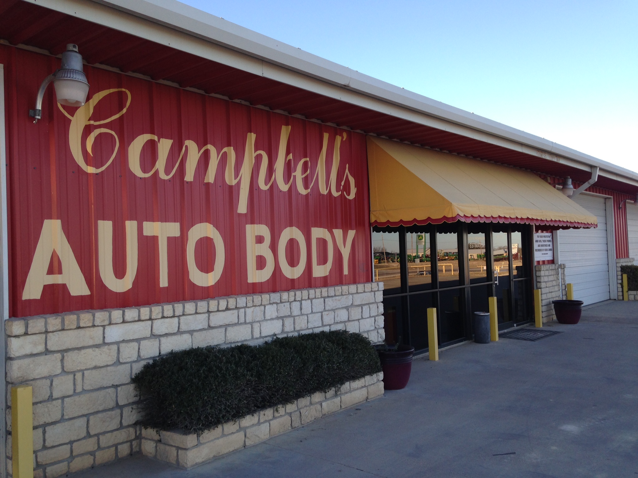 Campbell's Auto Body collision and auto body repair shop storefront in Stephenville, Texas